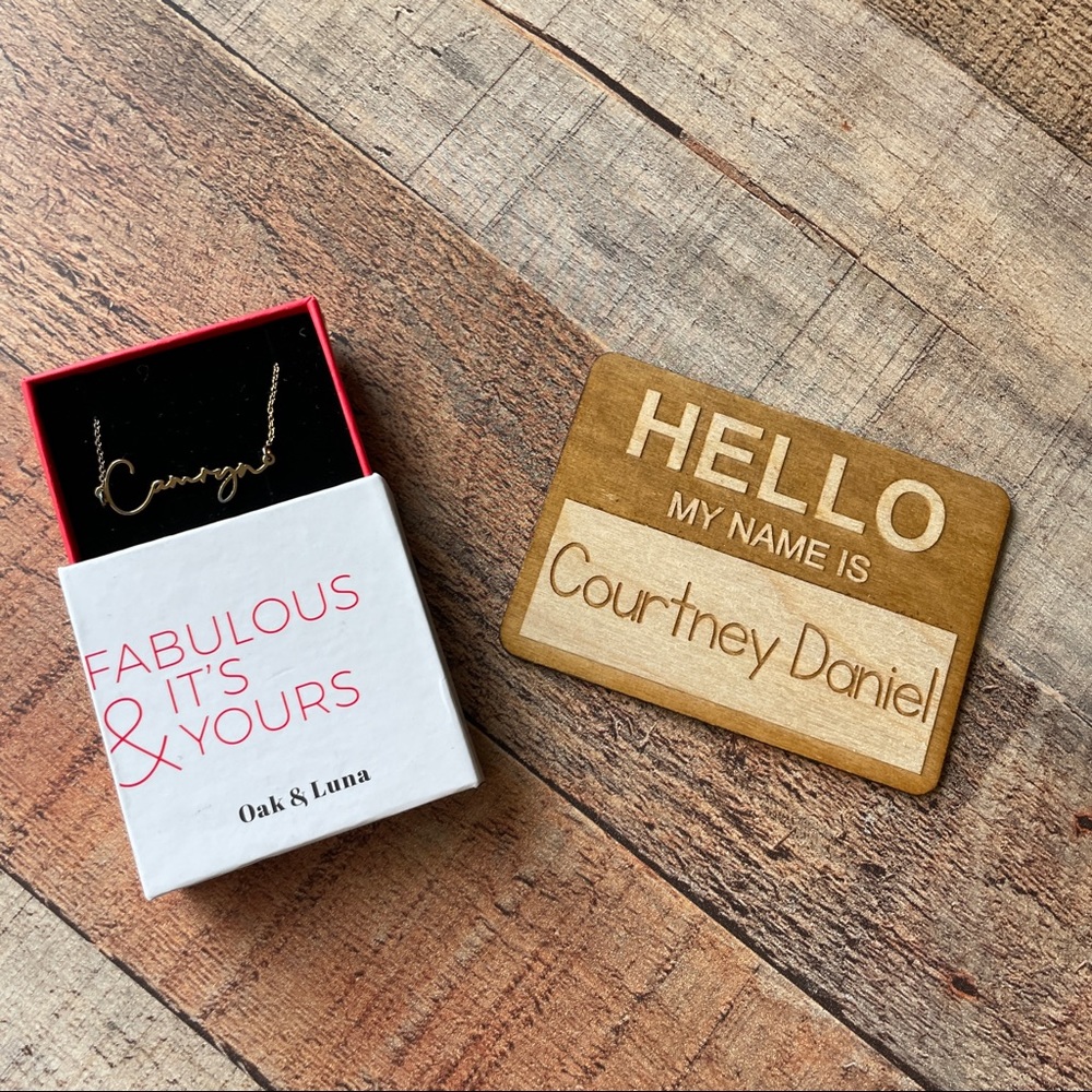 Oak and Luna Name Necklace "Camryn"